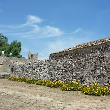 Oda ve Kahvaltı Masseria Uccio 4*